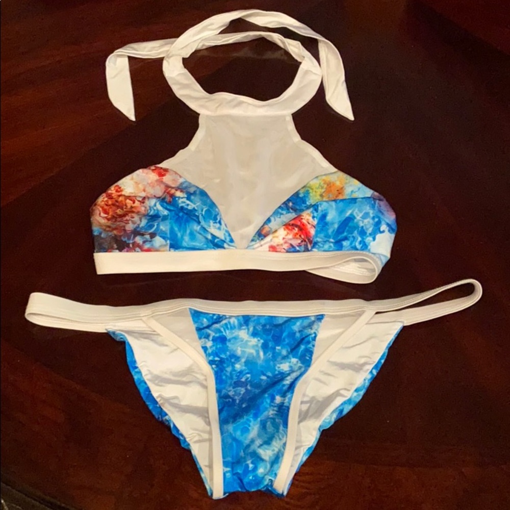 Beach Bunny halter bikini